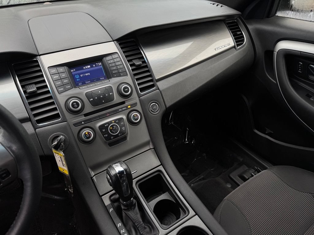 Certified 2018 Ford Taurus SEL AWD/4WD image 29