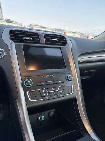 Certified 2019 Ford Fusion SE image 9