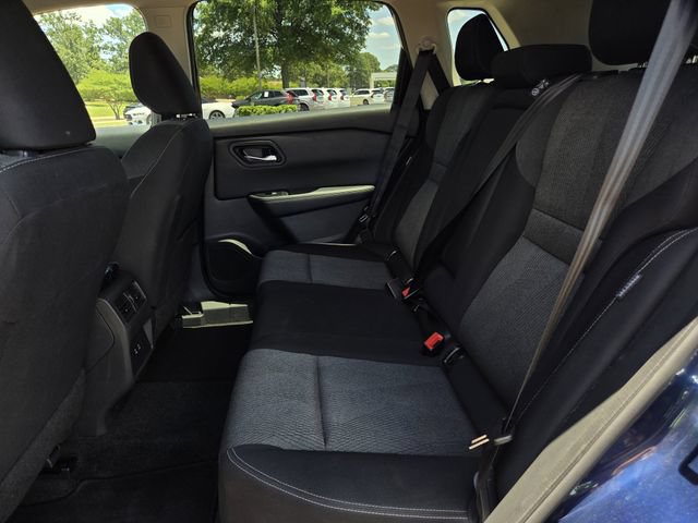Used 2025 Nissan Rogue SV FWD image 17