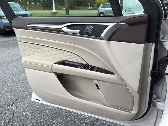 Certified 2017 Ford Fusion Platinum FWD image 26