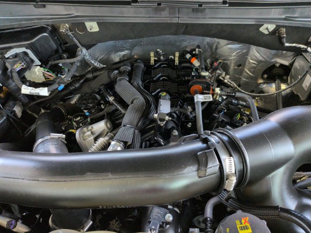 Certified 2025 Ford Expedition Active AWD/4WD image 37