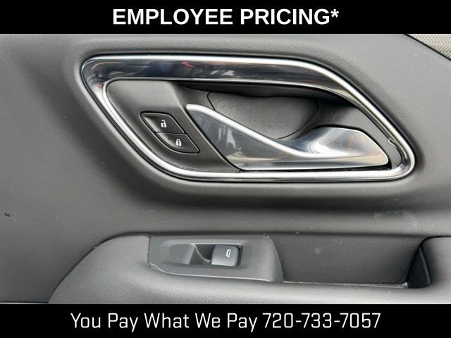 Used 2024 GMC Yukon AT4 w/ Technology Package AWD/4WD image 23