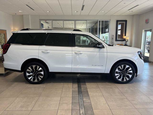 Certified 2025 Ford Expedition Platinum w/ Driver's Package AWD/4WD image 2