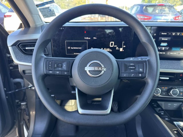 Used 2025 Nissan Kicks SV w/ SV Premium Package FWD image 24