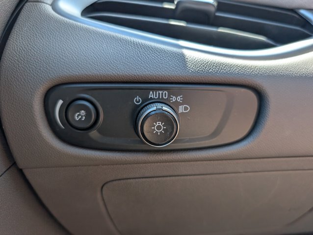 Used 2023 Chevrolet Malibu LT FWD image 22