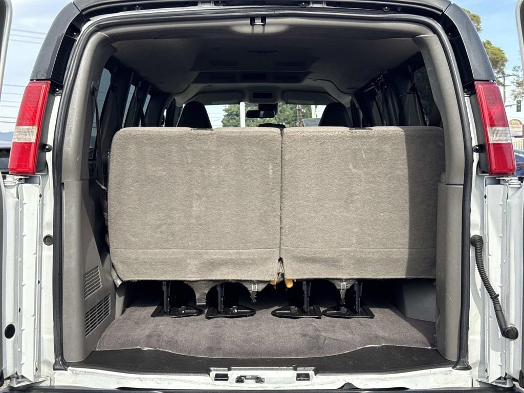 Used 2019 Chevrolet Express 2500 LT w/ LT Preferred Equipment Group image 18