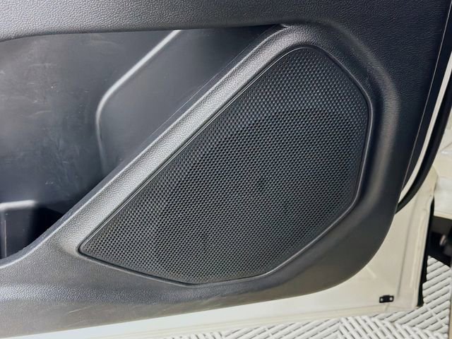 Certified 2022 Ford Explorer XLT w/ Equipment Group 202A image 23