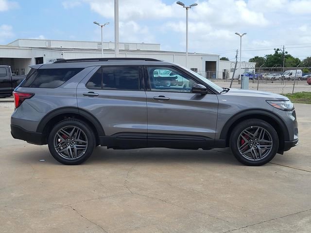 Certified 2025 Ford Explorer ST-Line w/ ST-Line Street Pack AWD/4WD image 24
