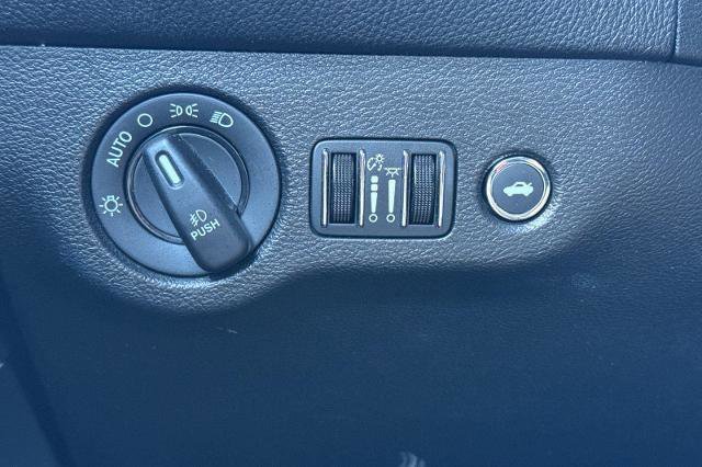 Used 2022 Dodge Challenger GT image 23