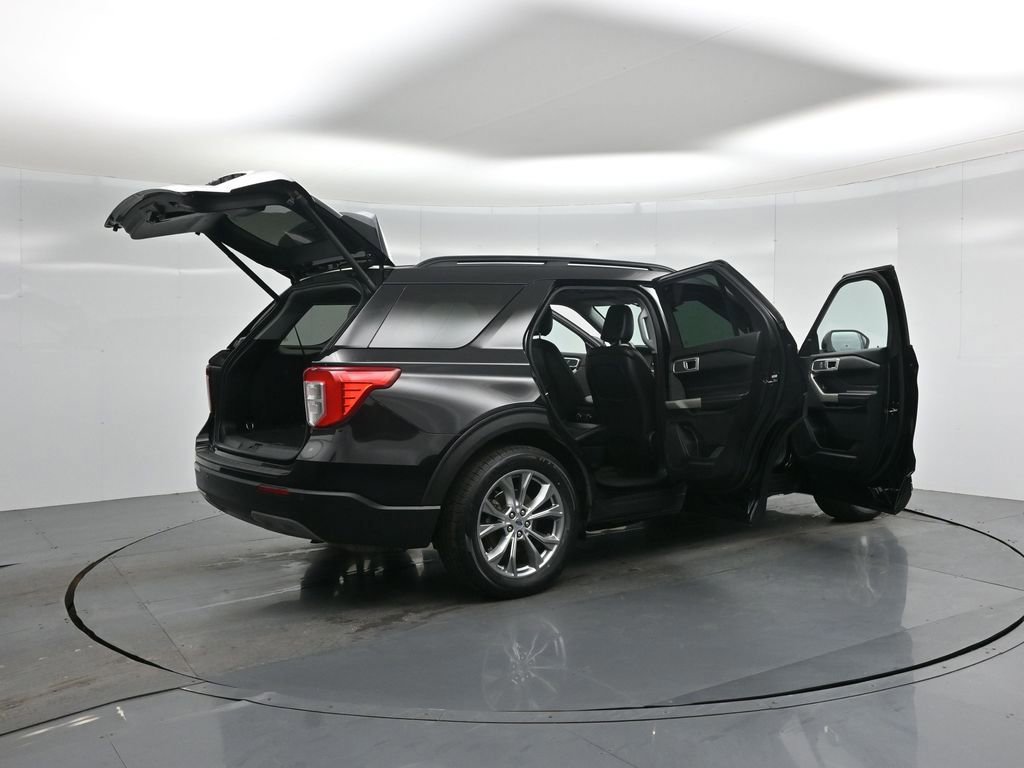 Certified 2020 Ford Explorer XLT w/ Equipment Group 202A image 36