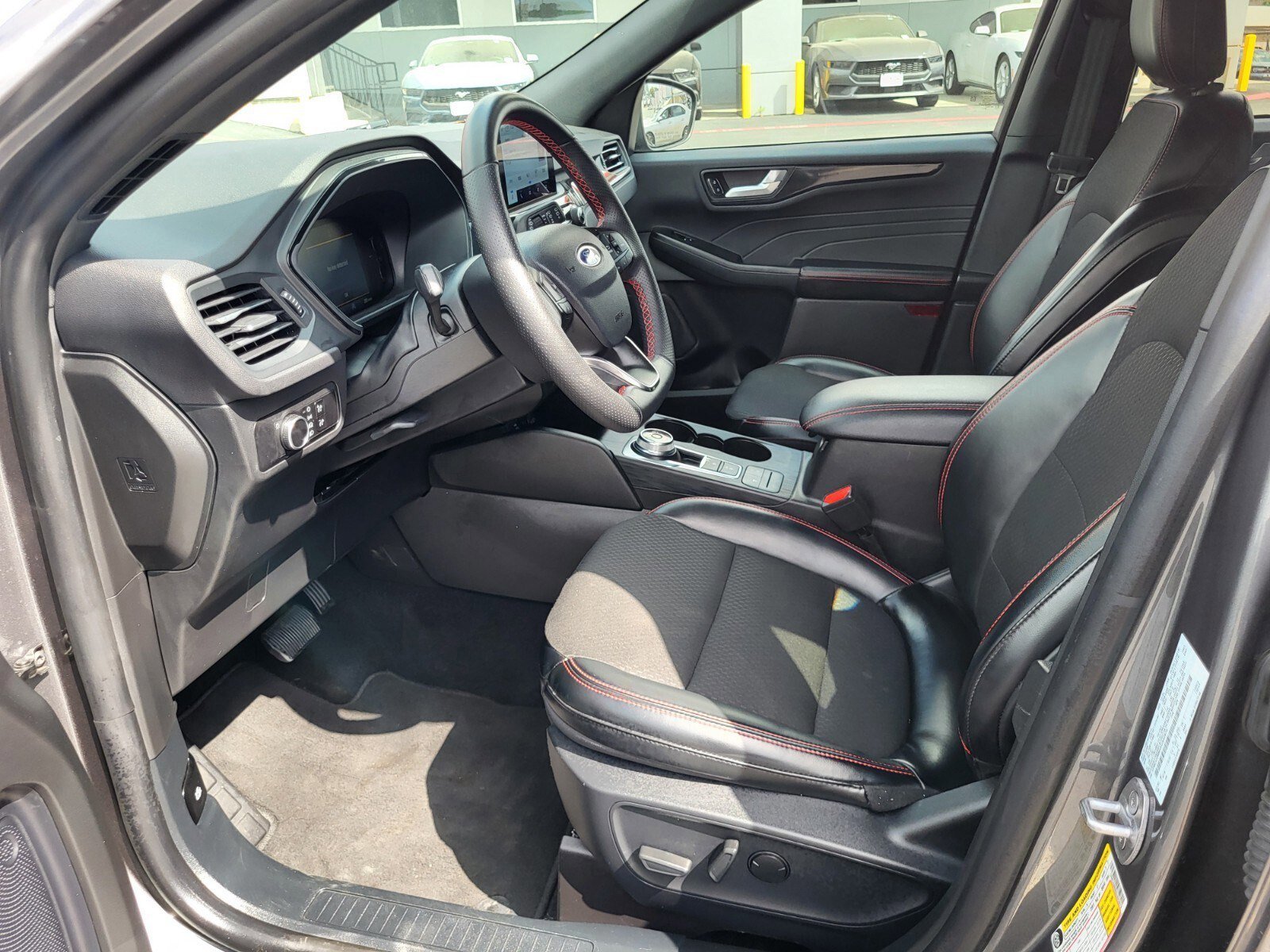 Certified 2025 Ford Escape ST-Line image 20