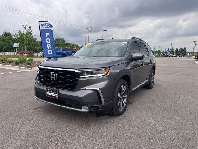 Used 2023 Honda Pilot Touring image 2