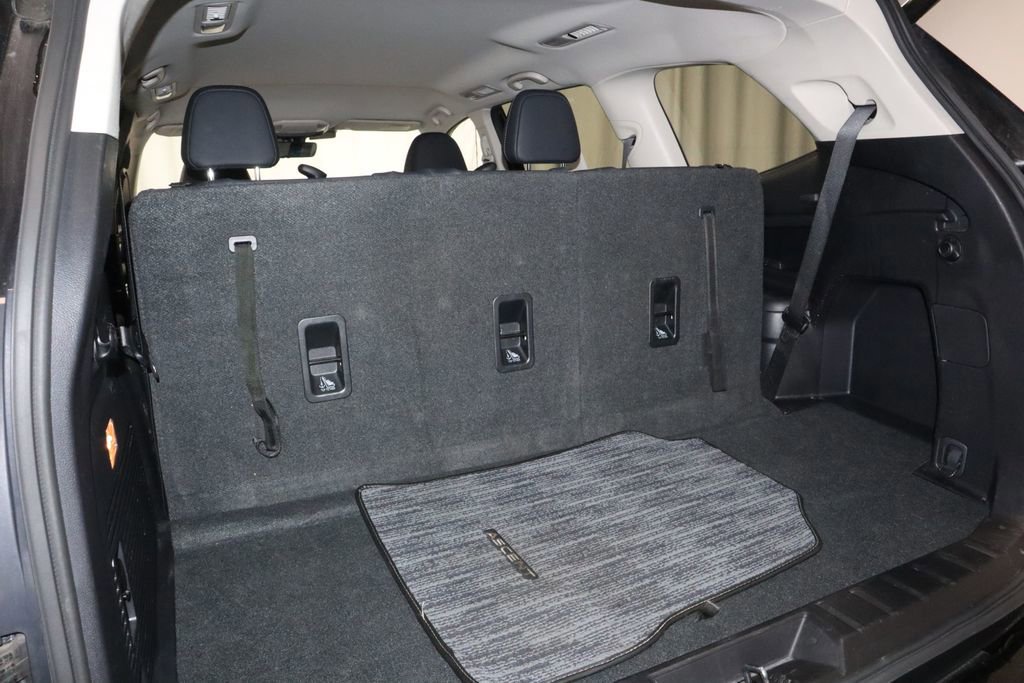 Used 2023 Subaru Ascent Limited AWD/4WD image 18