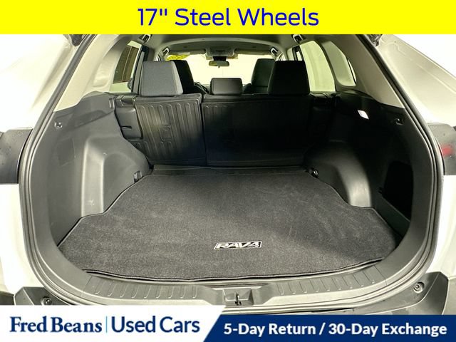 Used 2023 Toyota RAV4 LE AWD/4WD image 28