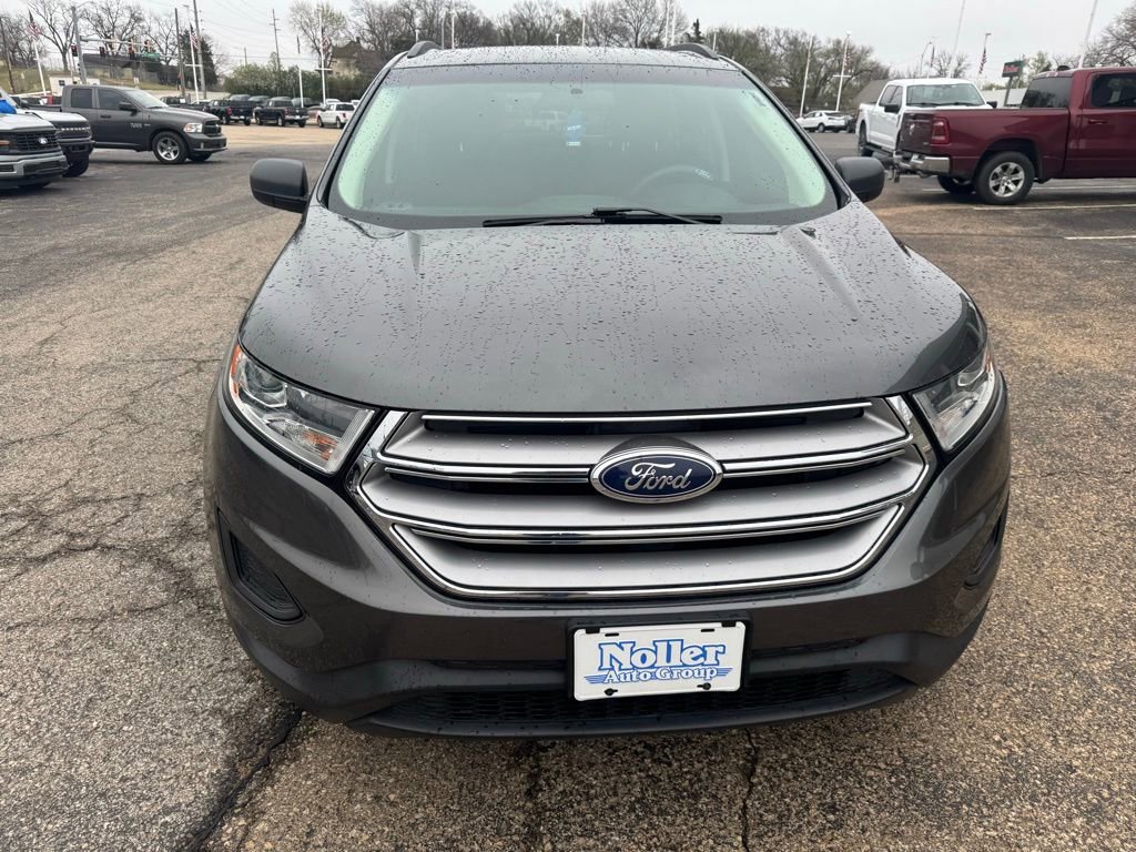 Certified 2018 Ford Edge SE image 2