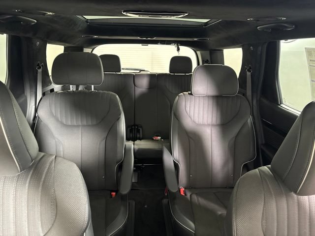 Used 2025 Hyundai Palisade Calligraphy AWD/4WD image 14