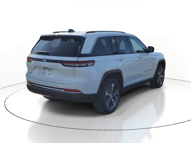 Used 2023 Jeep Grand Cherokee 4WD 4xe image 3