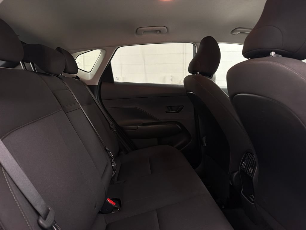 Used 2025 Hyundai Kona SEL FWD image 29