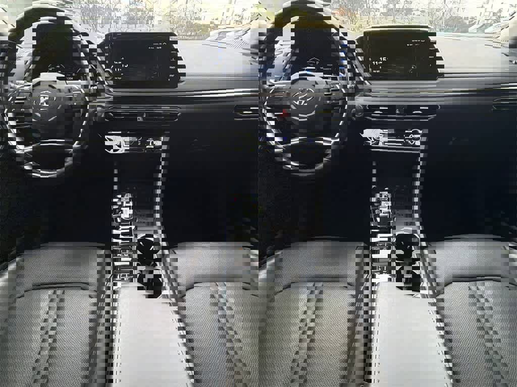 Used 2023 Hyundai Sonata Limited w/ Preferred Accessory Package image 18