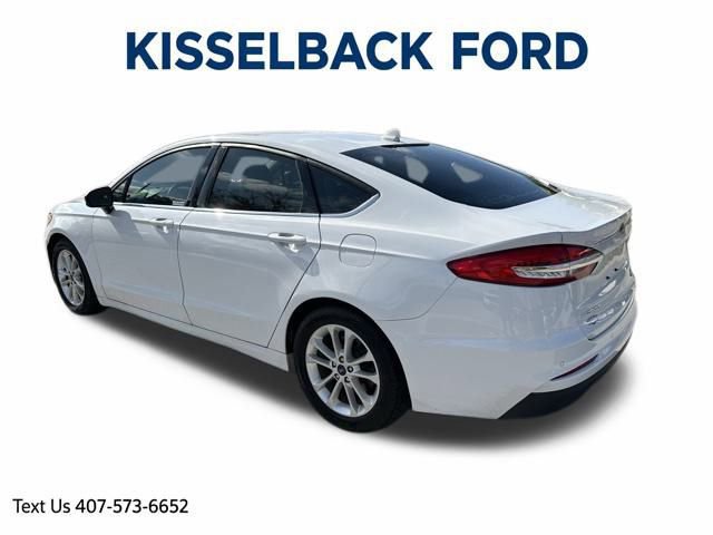 Certified 2020 Ford Fusion SE image 3