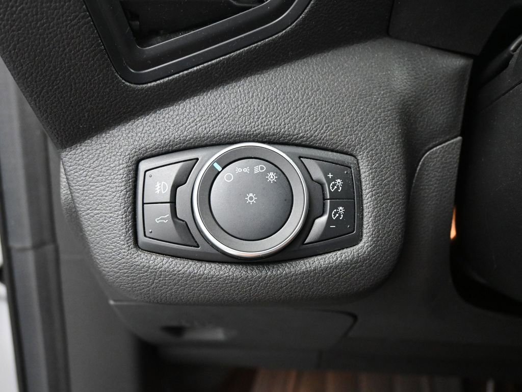 Certified 2019 Ford Escape SE image 41