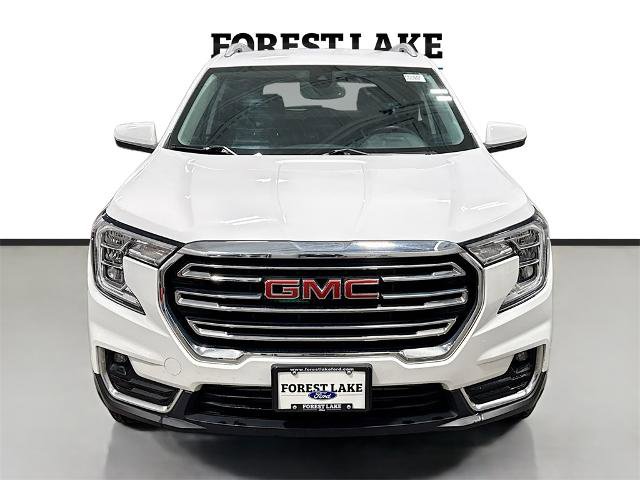 Used 2024 GMC Terrain SLT image 2