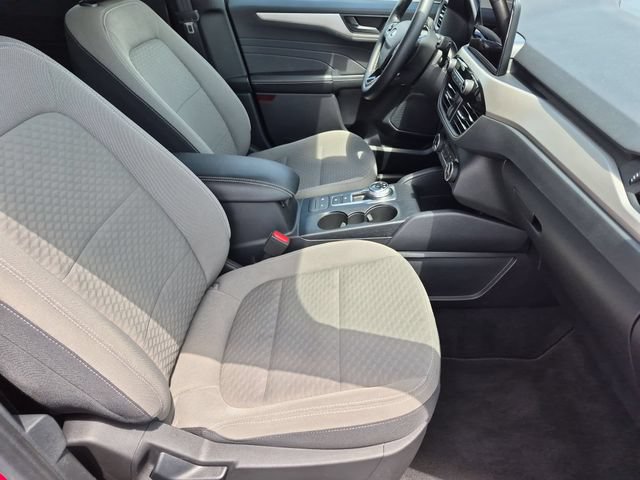 Certified 2022 Ford Escape SE w/ Cold Weather Package AWD/4WD image 19