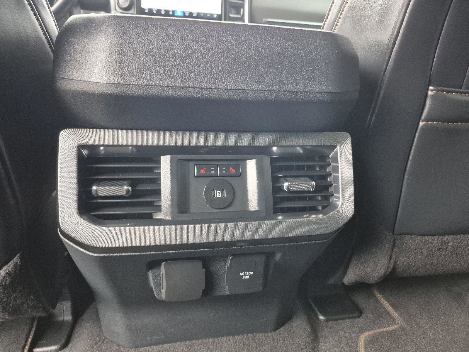 Certified 2024 Ford F250 Platinum w/ FX4 Off-Road Package image 29