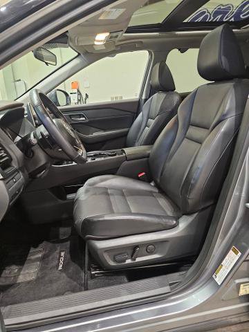 Used 2021 Nissan Rogue SV w/ Premium Package AWD/4WD image 11