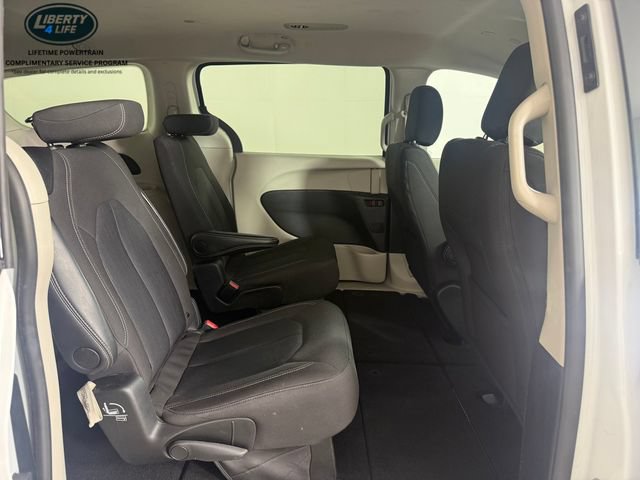 Used 2024 Chrysler Voyager LX FWD image 19