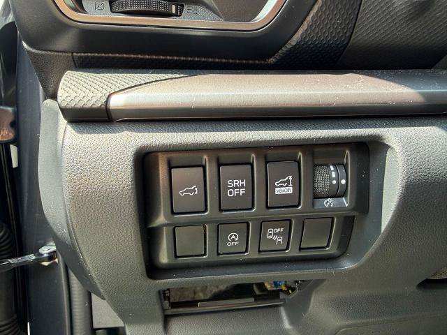 Used 2022 Subaru Forester Premium AWD/4WD image 17