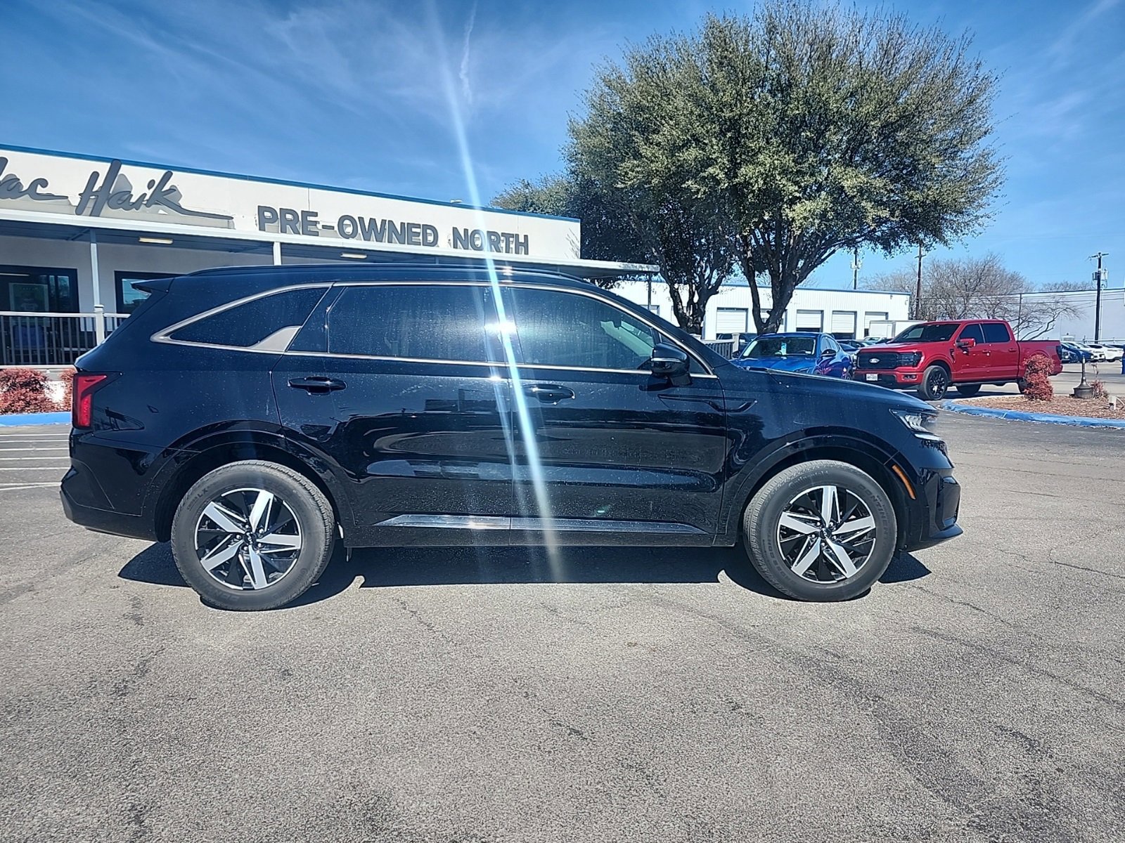 Used 2022 Kia Sorento S image 2