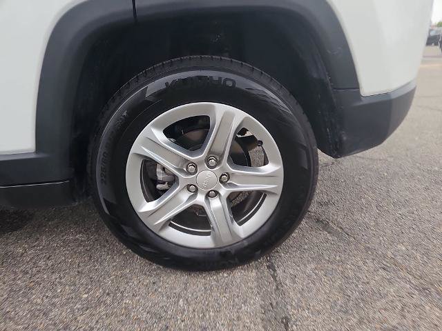 Used 2024 Jeep Compass Latitude AWD/4WD image 31