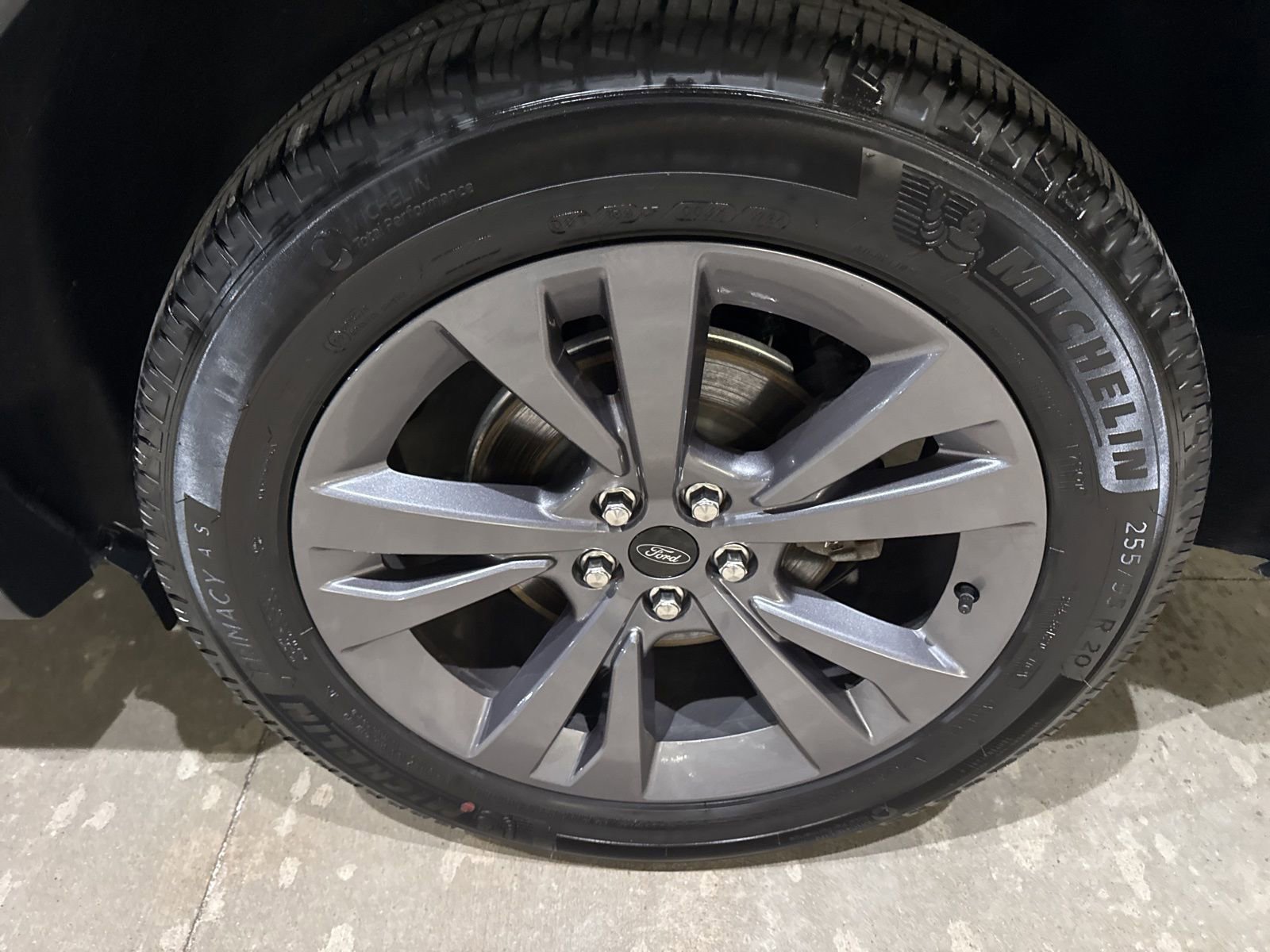 Certified 2025 Ford Explorer Active w/ Active Comfort Package image 22