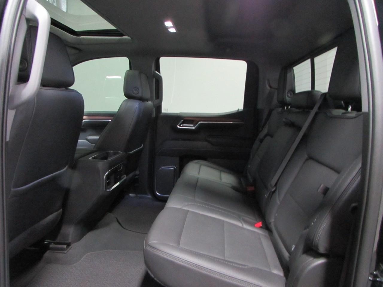 Used 2023 GMC Sierra 1500 Denali w/ Denali Reserve Package AWD/4WD image 15