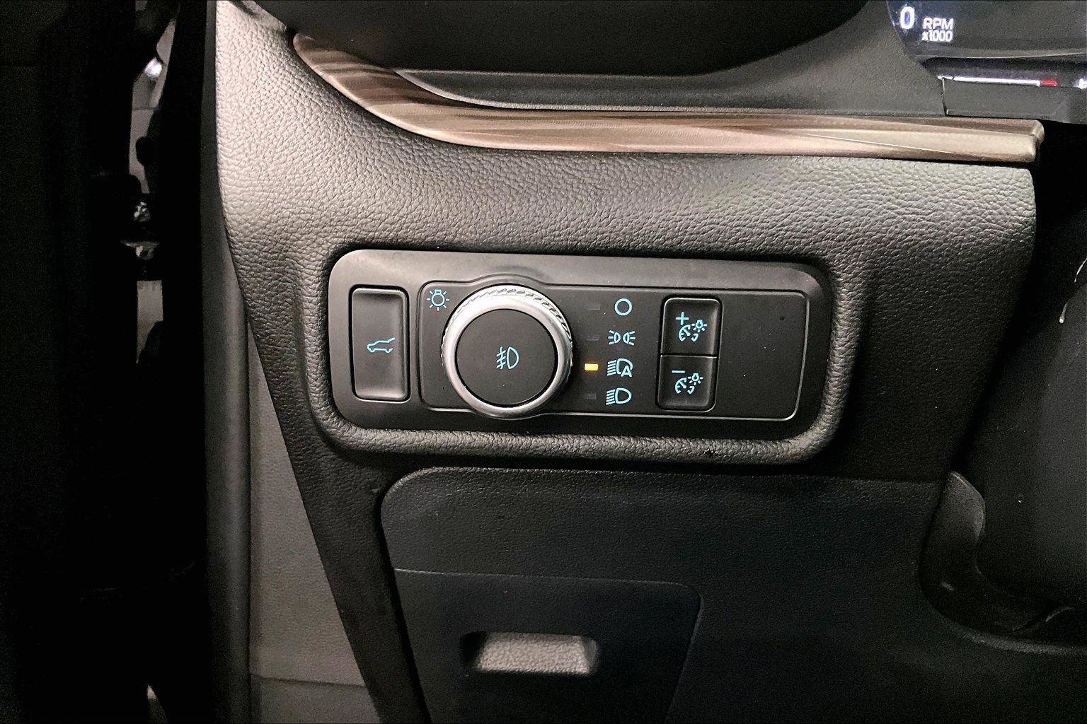 Certified 2022 Ford Explorer Limited w/ Limited Technology Package image 31