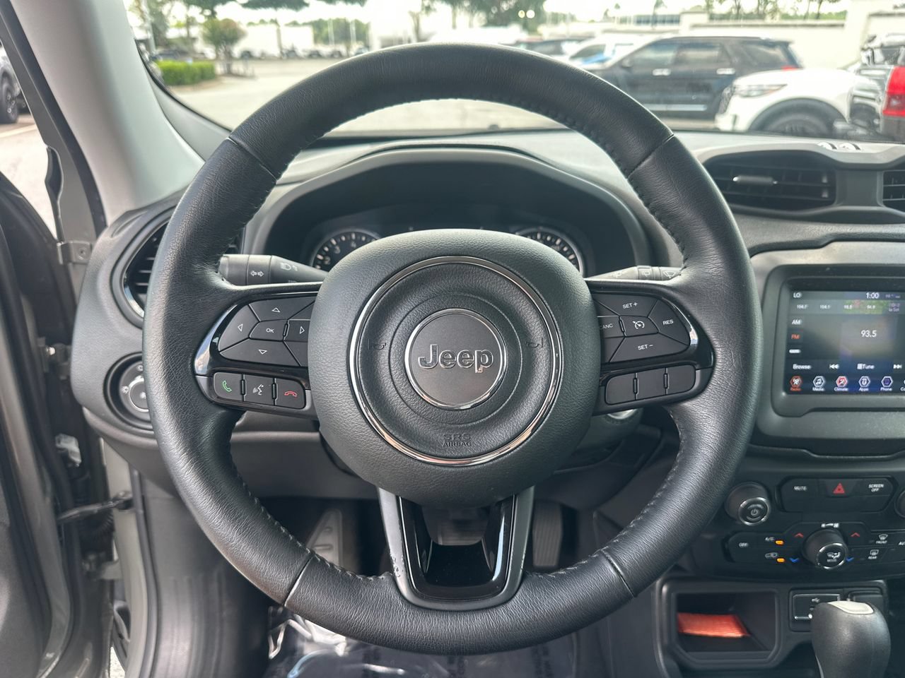 Used 2020 Jeep Renegade Altitude FWD image 23