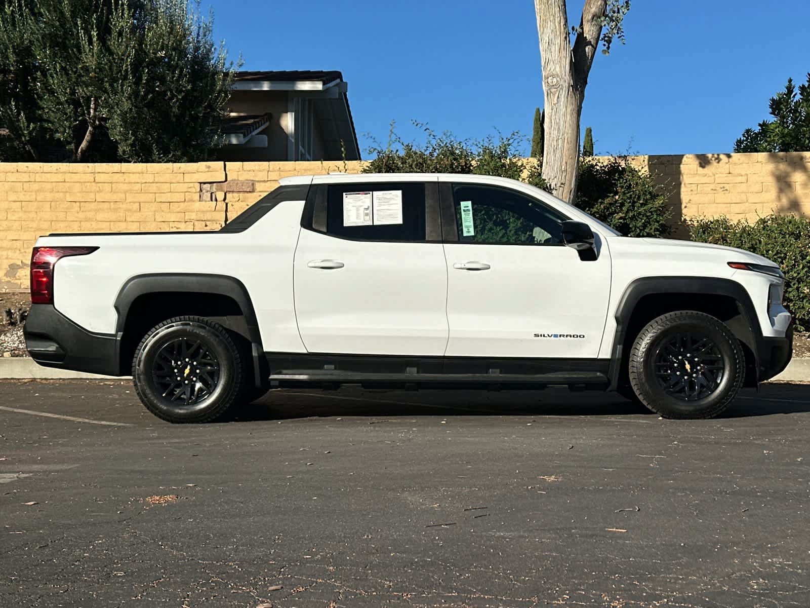 Used 2024 Chevrolet Silverado EV W/T AWD/4WD image 8
