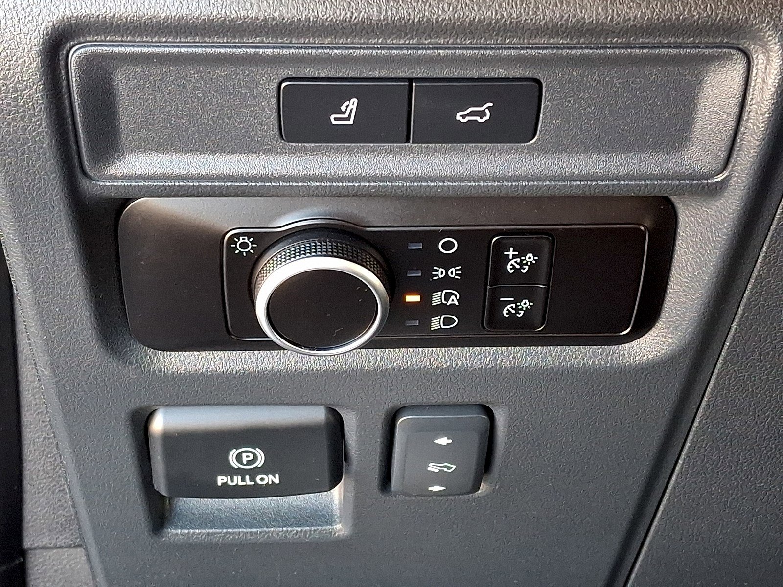 Certified 2023 Ford Expedition Max XLT image 25