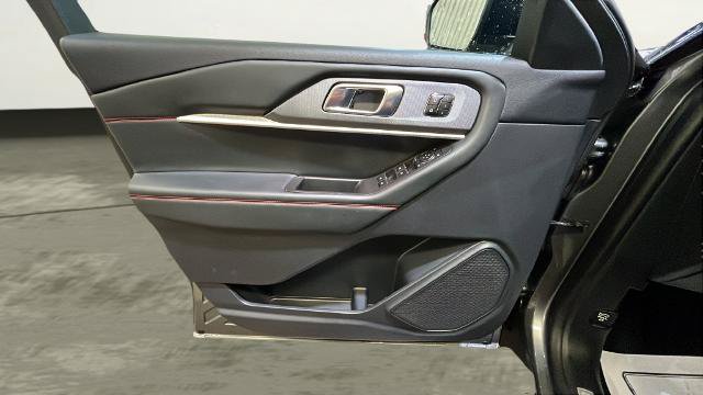 Certified 2025 Ford Explorer ST-Line w/ Premium Package AWD/4WD image 15