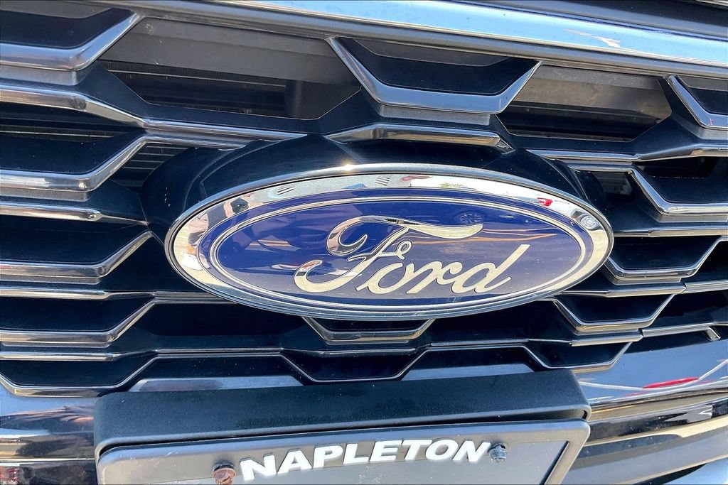 Certified 2025 Ford Escape ST-Line AWD/4WD image 33