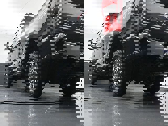 Certified 2025 Ford F350 Lariat w/ Lariat Ultimate Package AWD/4WD image 35