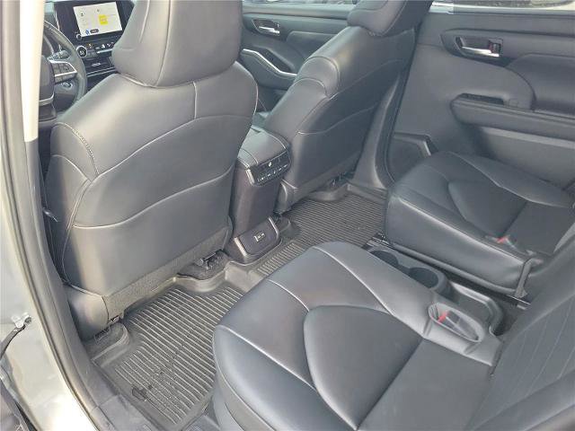 Used 2023 Toyota Highlander XLE image 27
