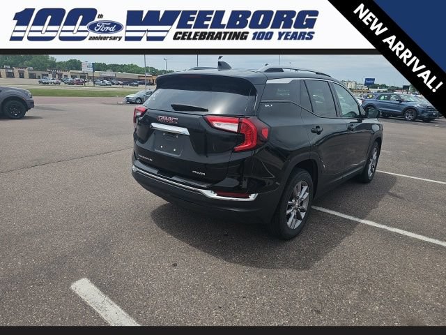 Used 2024 GMC Terrain SLT AWD/4WD image 5