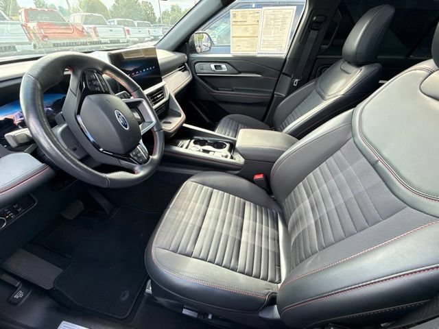 Certified 2025 Ford Explorer ST-Line w/ Premium Package AWD/4WD image 17