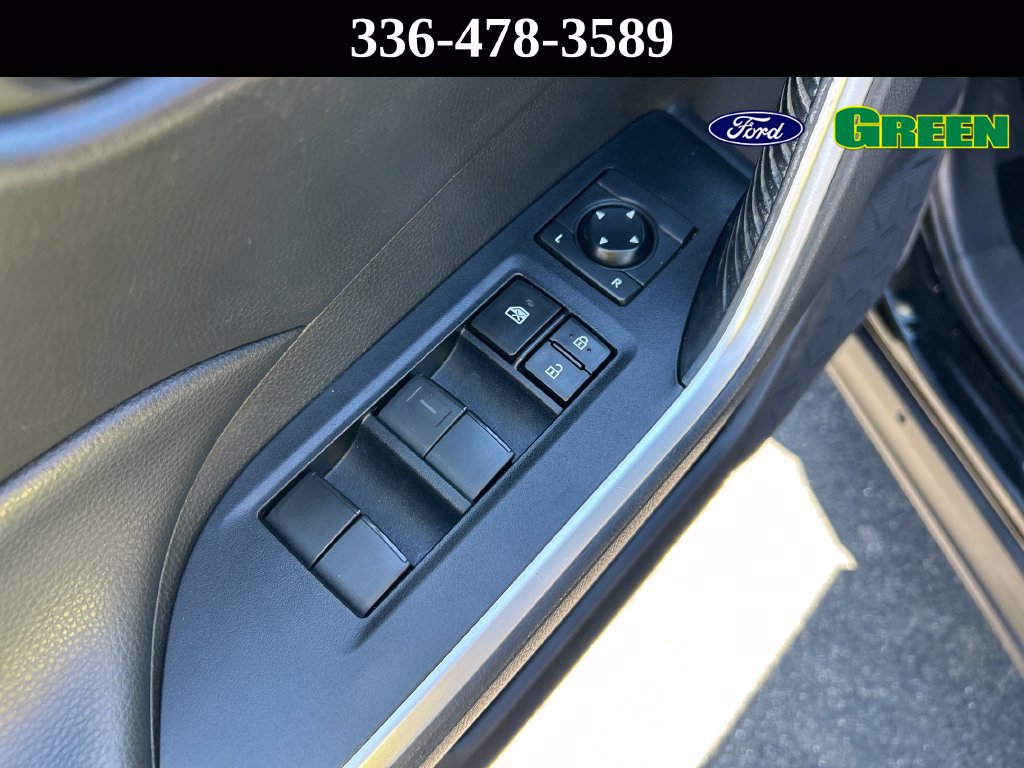 Used 2021 Toyota RAV4 XLE FWD image 13
