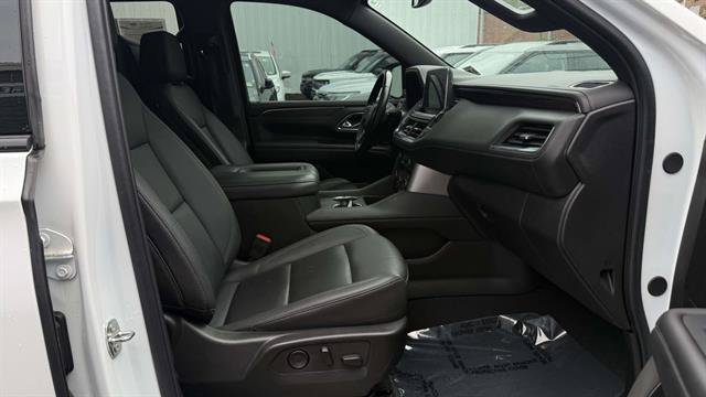Used 2024 Chevrolet Tahoe Z71 w/ Luxury Package AWD/4WD image 24
