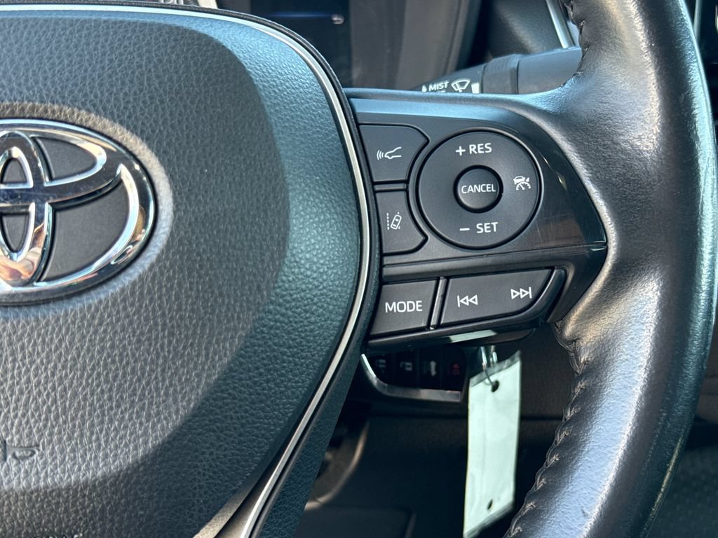 Used 2021 Toyota Corolla SE FWD image 16