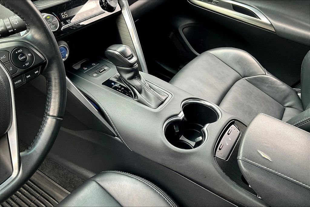 Used 2022 Toyota Venza XLE image 15