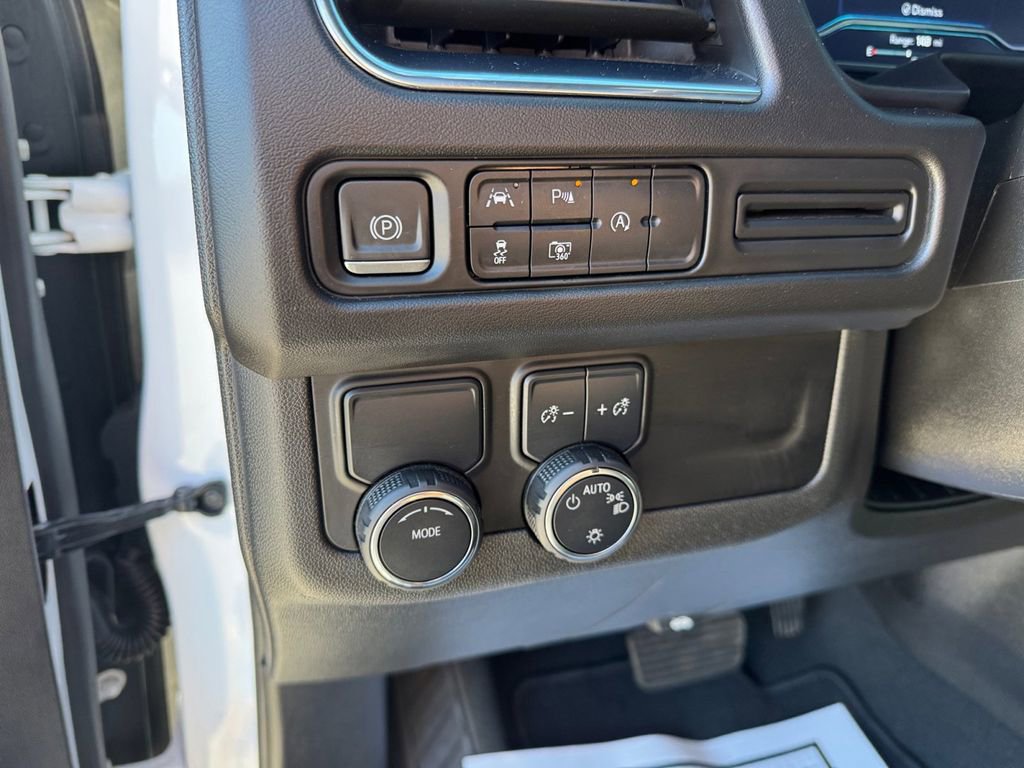 Used 2024 Chevrolet Tahoe RST w/ Luxury Package RWD image 28